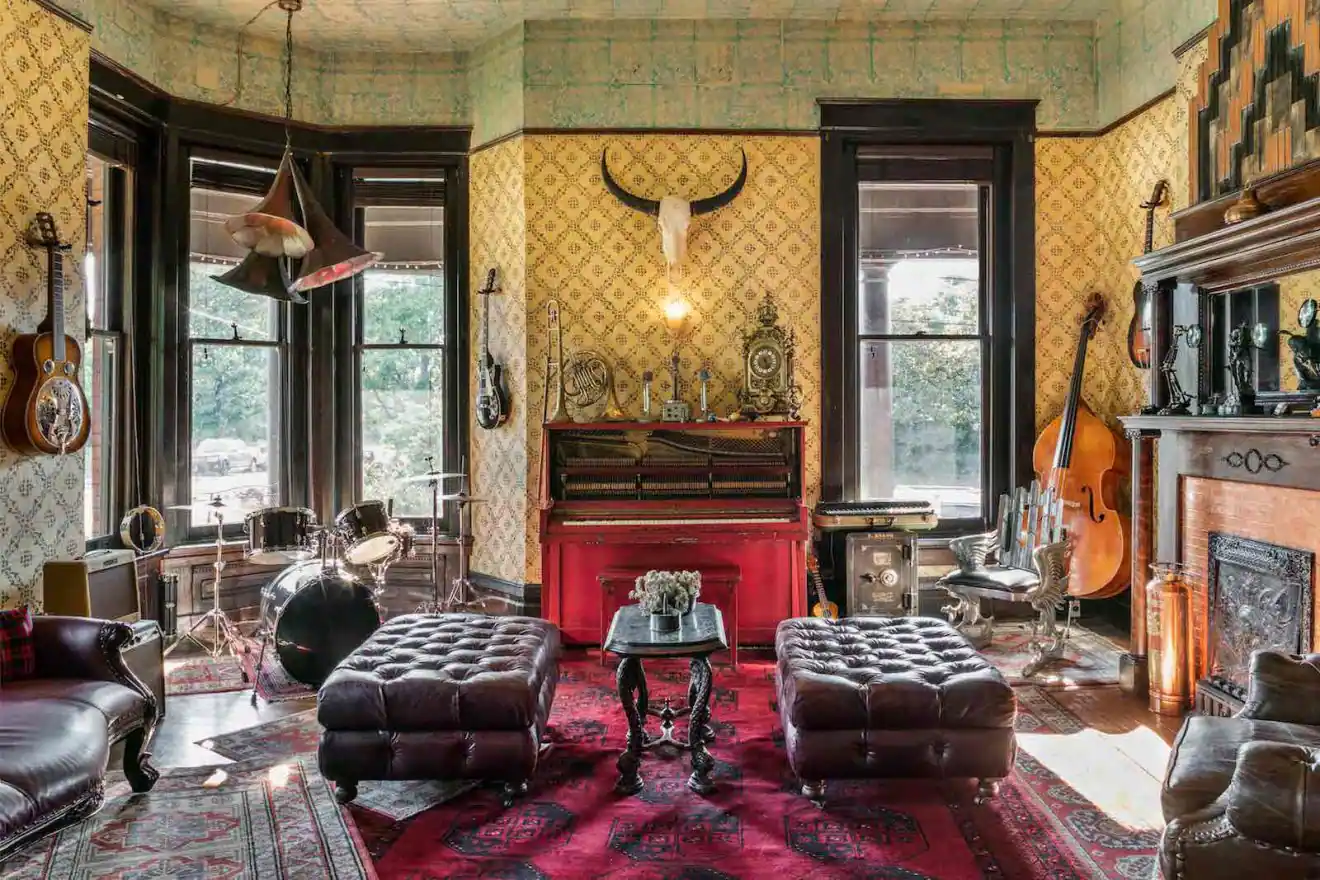 Urban Cowboy Nashville Musician Sitting Room